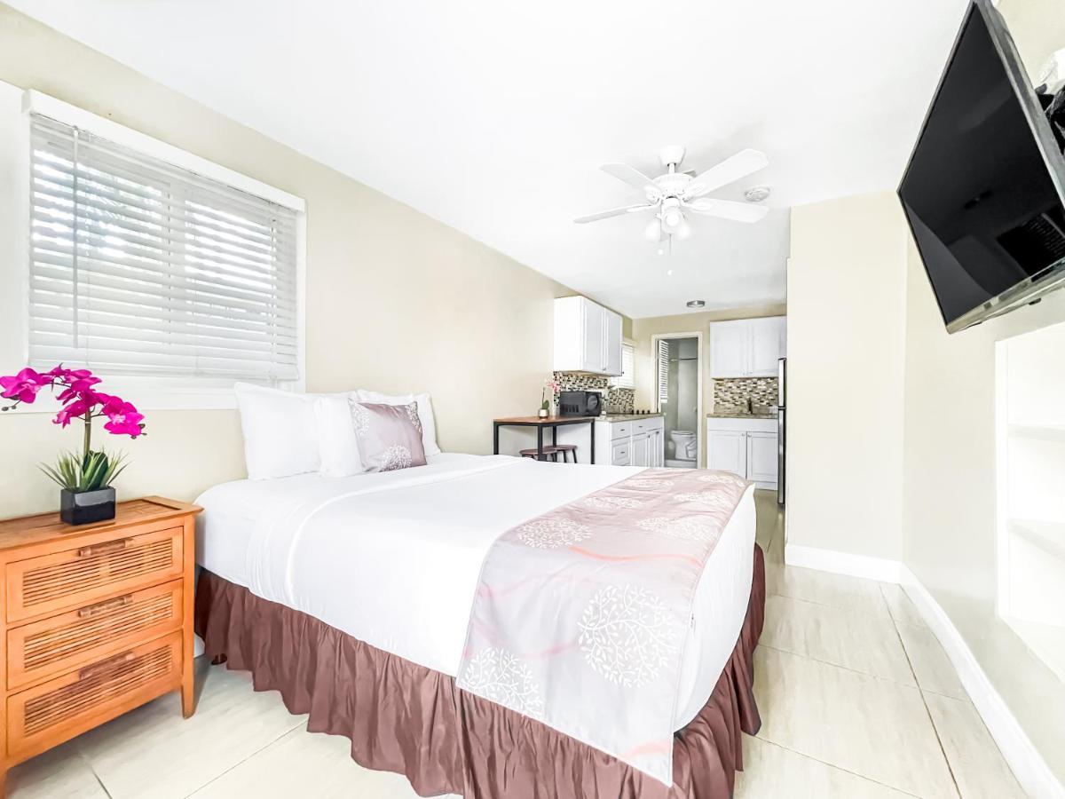 The Oasis Hotel Hollywood Bagian luar foto